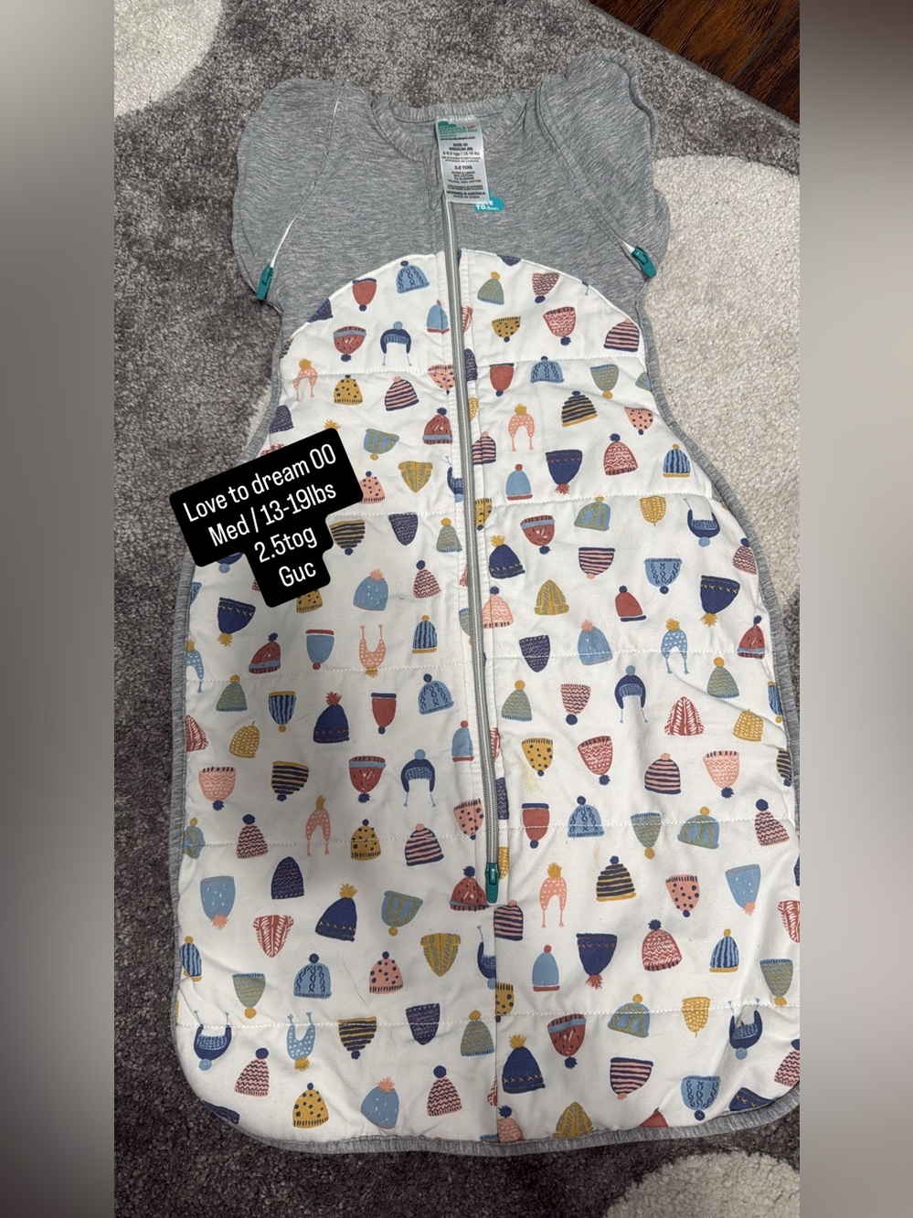 Love to dream Grey & Multi Hat-Print Swaddle Sleep Bag
